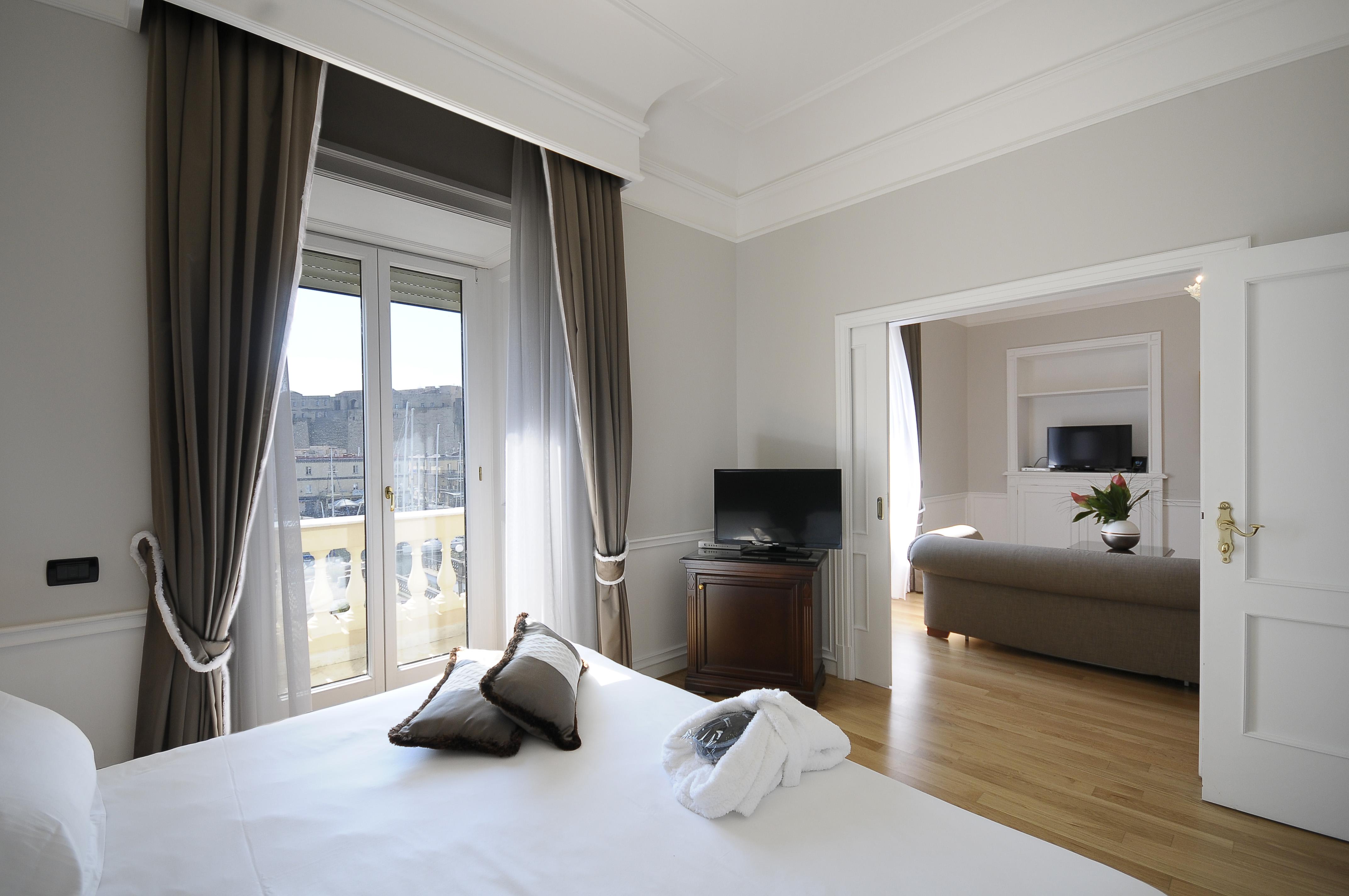 Grand Santa Lucia 4* Nápoles